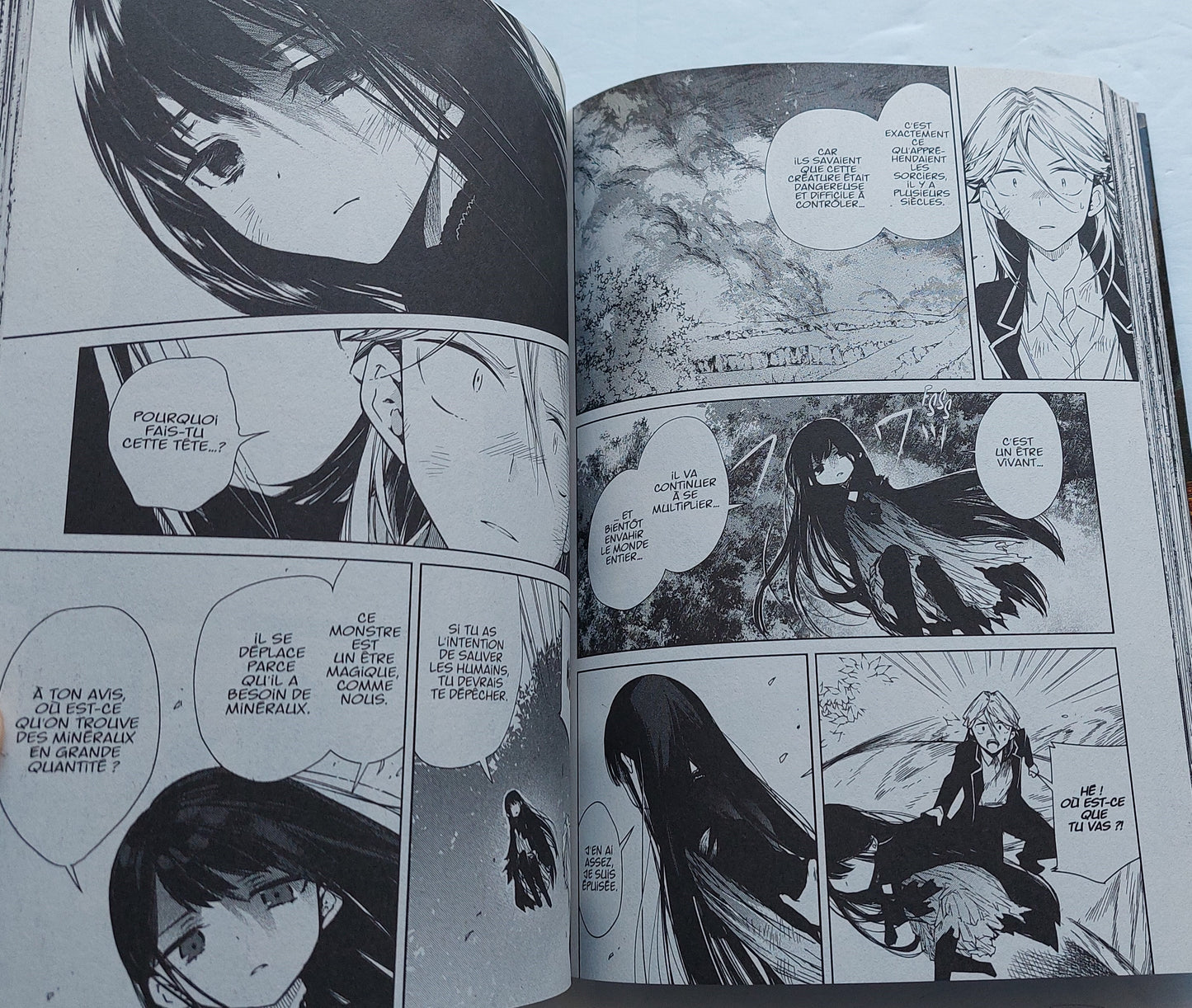 HARU SAKURANA T4 Dark Grimoire KANA 9782505071976