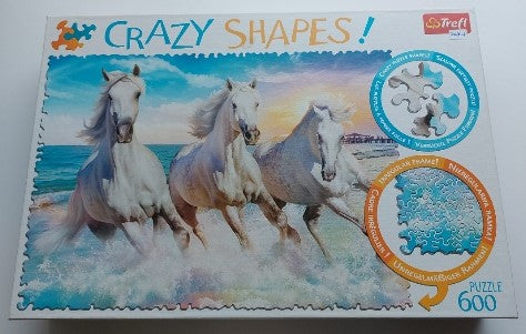 Galopade sur la plage Crazy Shape Trefl 11111 Casse-tête 600 morceaux