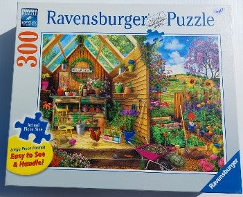 Vue sur l'abri de jardin Ravensburger 167876 Casse-tête 300 morceaux