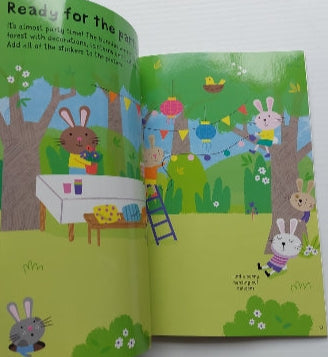 Little first stickers Easter Bunnies Usborne  9781805317906
