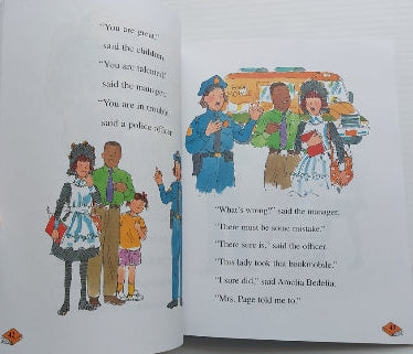 PARISH SWEAT : Amelia Bedelia, Bookworm SCHOLASTIC 9780439576604